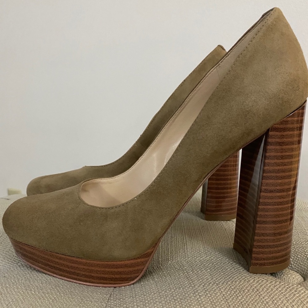 Nine West Beige high heel Pumps